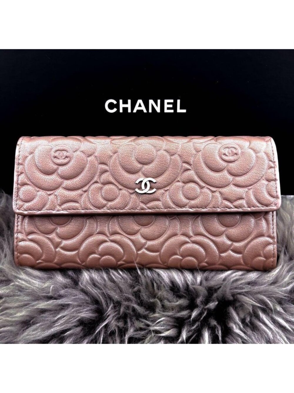 Chanel Wallet Camellia Embossed Flap - Picture 3 of 16